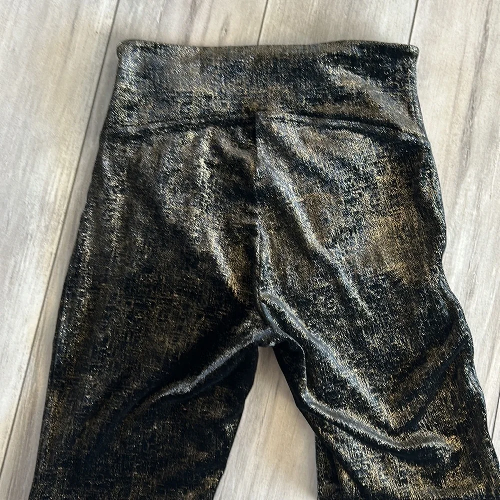 Spanx velvet shine leggings size medium